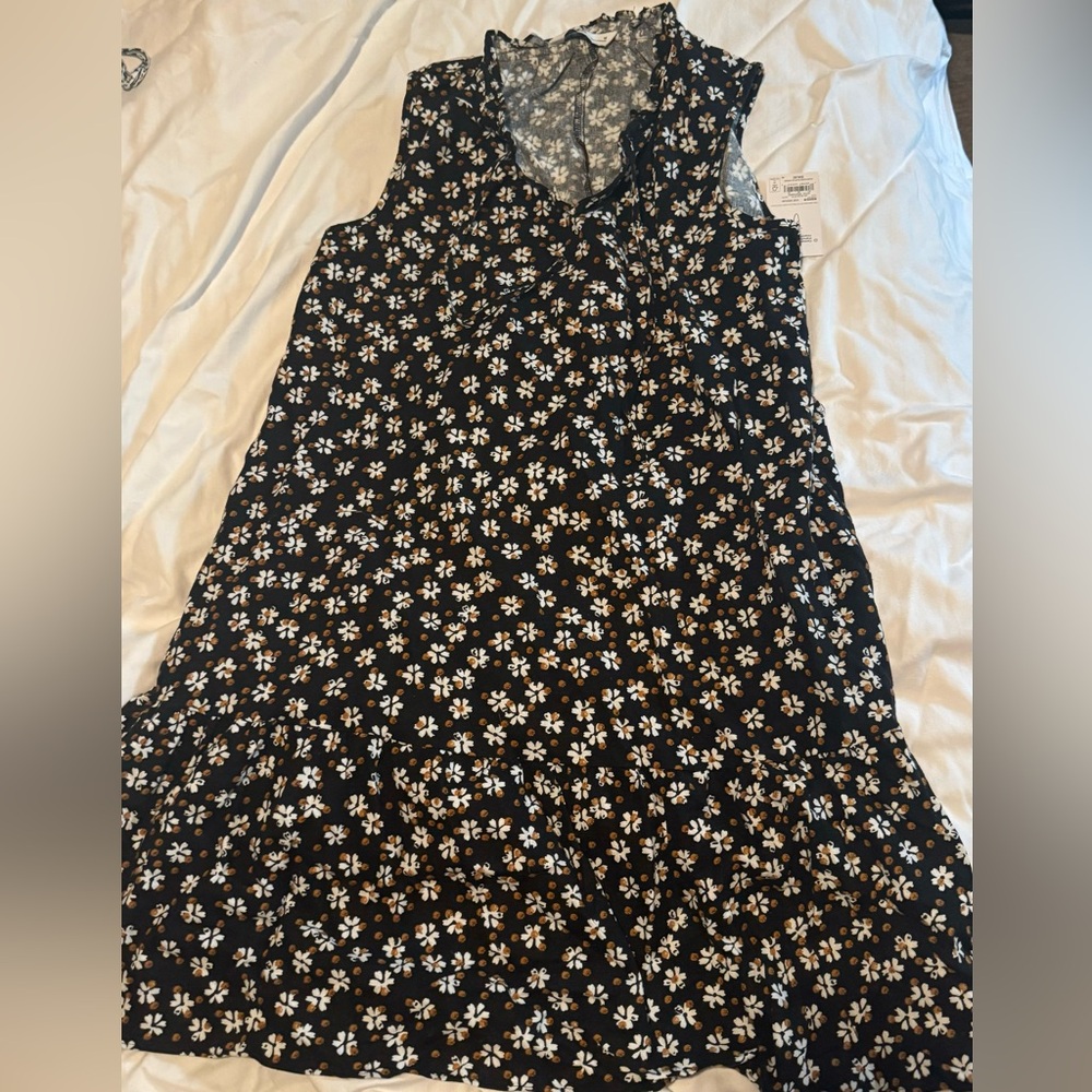 black&white flower dress size M brand Sonoma goods for life never worn with tags